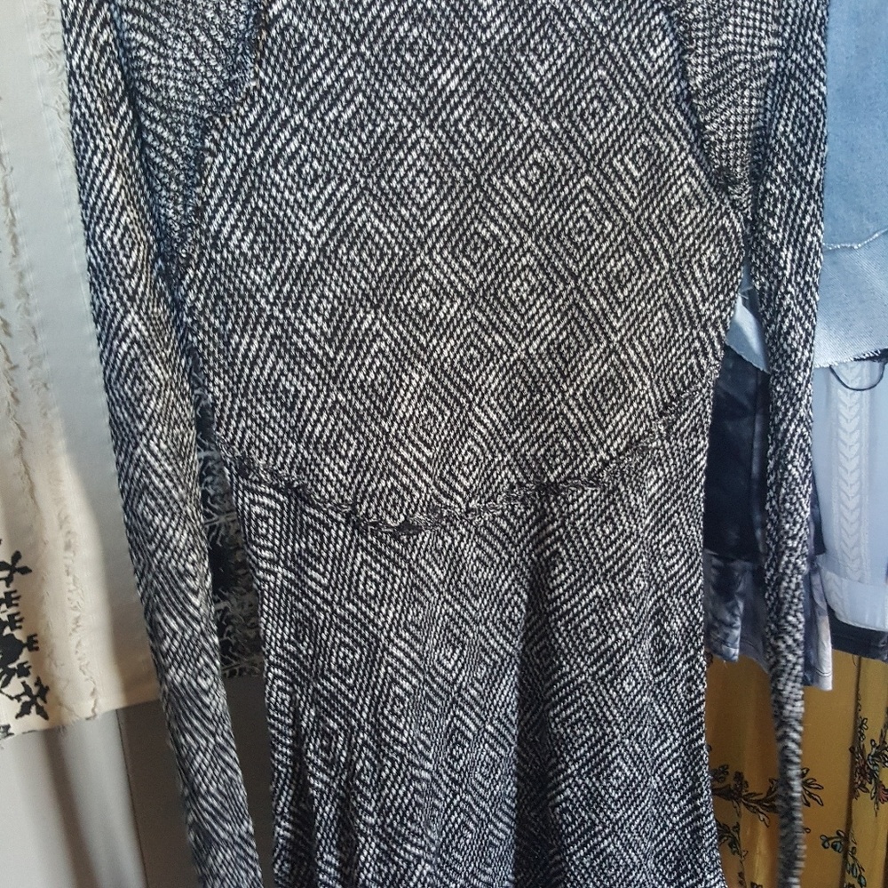 Flowy Grey Tunic - image 2